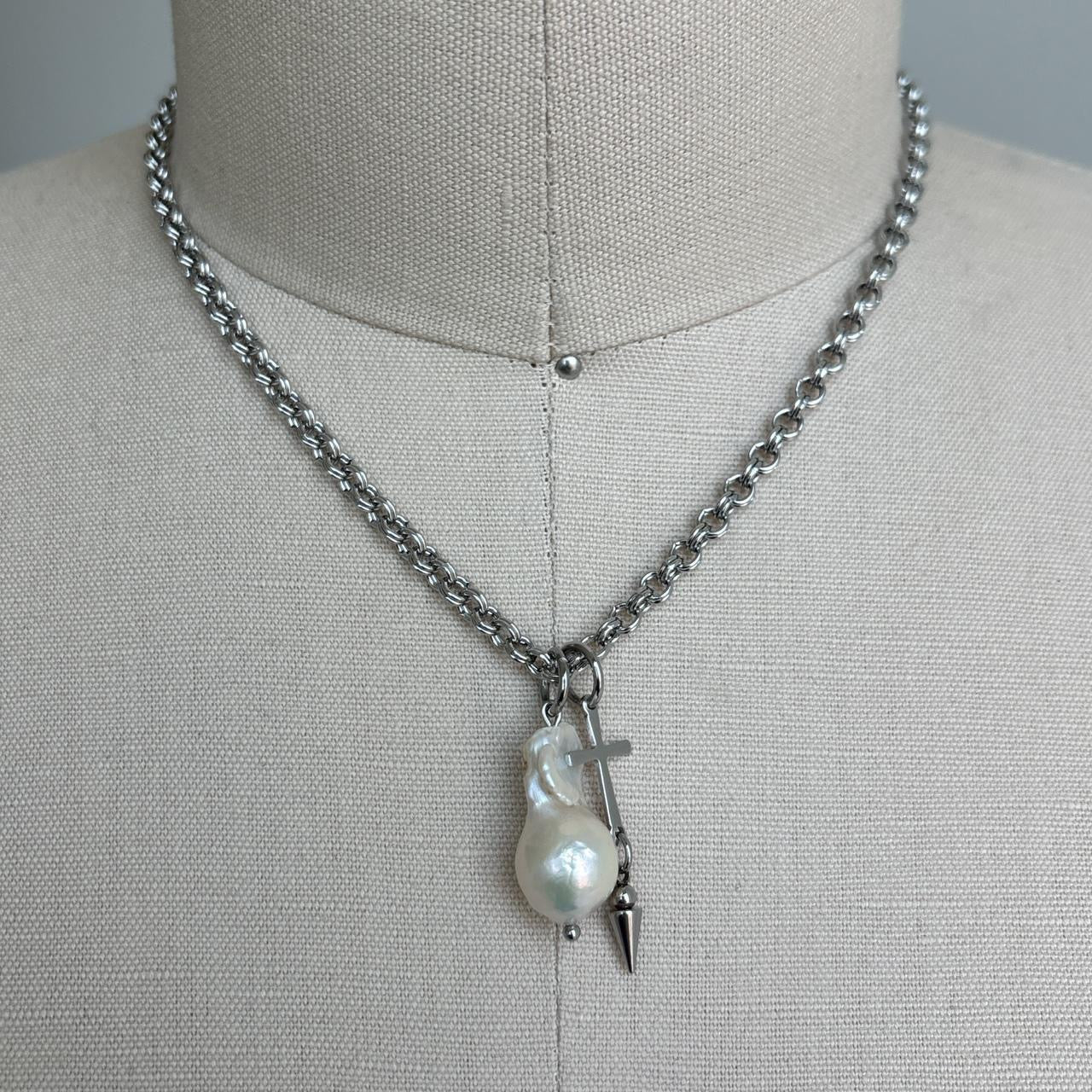 Baroque Pearl Necklace with rosary cross