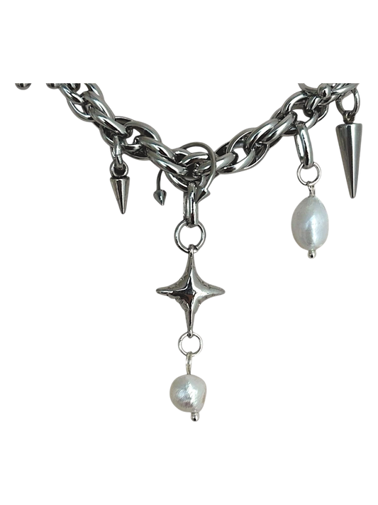 Piercing Pearls Necklace
