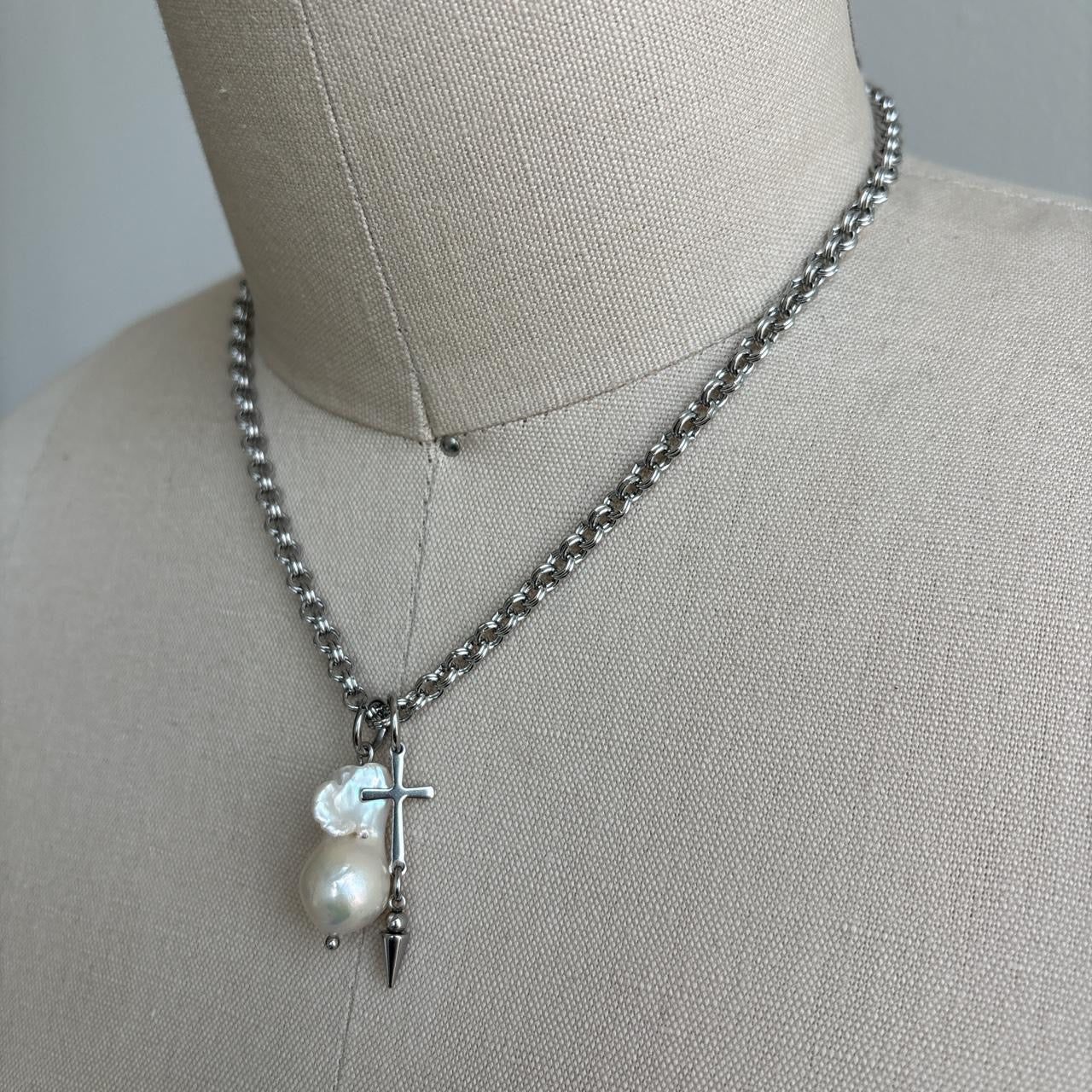 Baroque Pearl Necklace with rosary cross